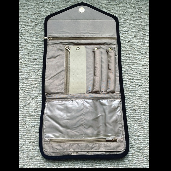 NWT: bag smart travel jewelry bag - Picture 2 of 3